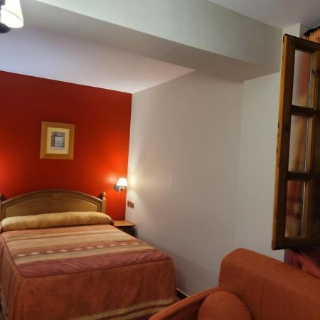 Apartamentos Casa Espanol Broto Luaran gambar