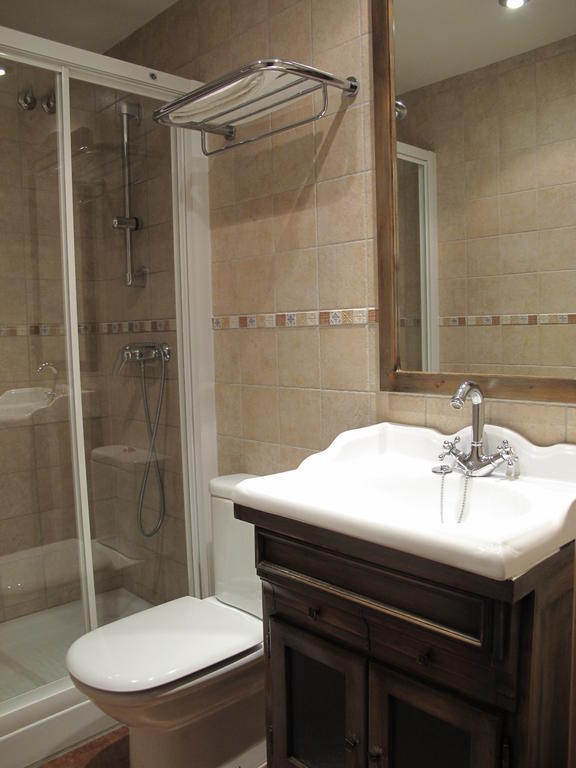 Apartamentos Casa Espanol Broto Luaran gambar